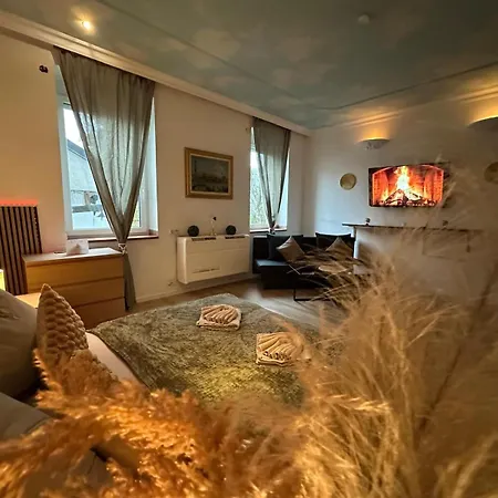 Honor - Nest Apartment