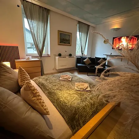 Honor - Nest Apartment