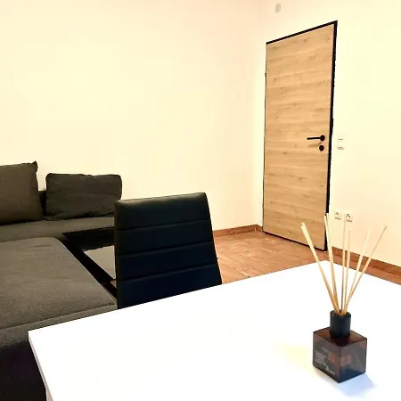 Honor - Nest Apartment *