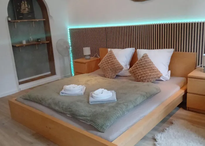 Honor - Nest Neu Renoviert * Λιντς